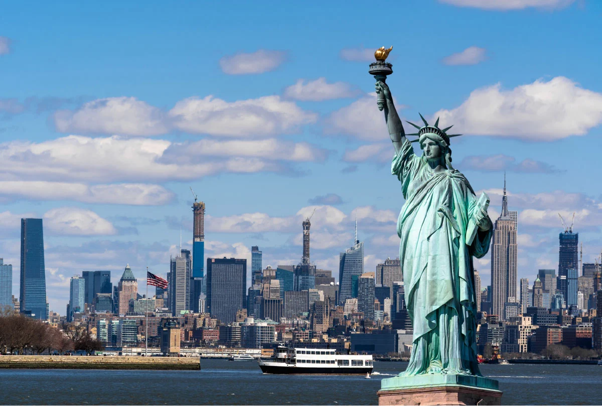 New York Car Rental https://traveldealssa.co.za/wp-content/uploads/2026/05/statue-of-liberty-of-new-york.webp